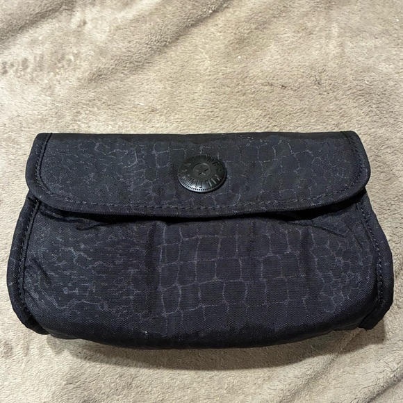 Kipling Black Textured hanging toiletry bag - Picture 1 of 7
